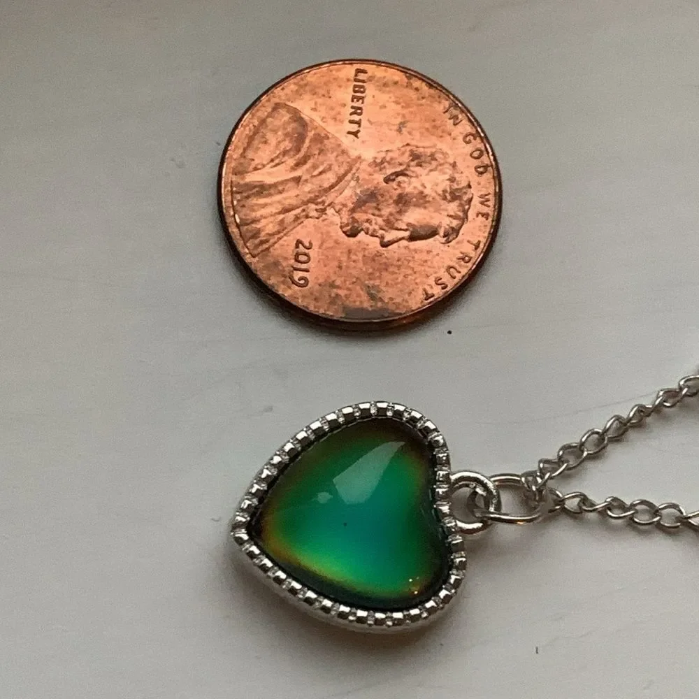 Color Changing Mood Heart Necklace - Retro Style Magic Pendant